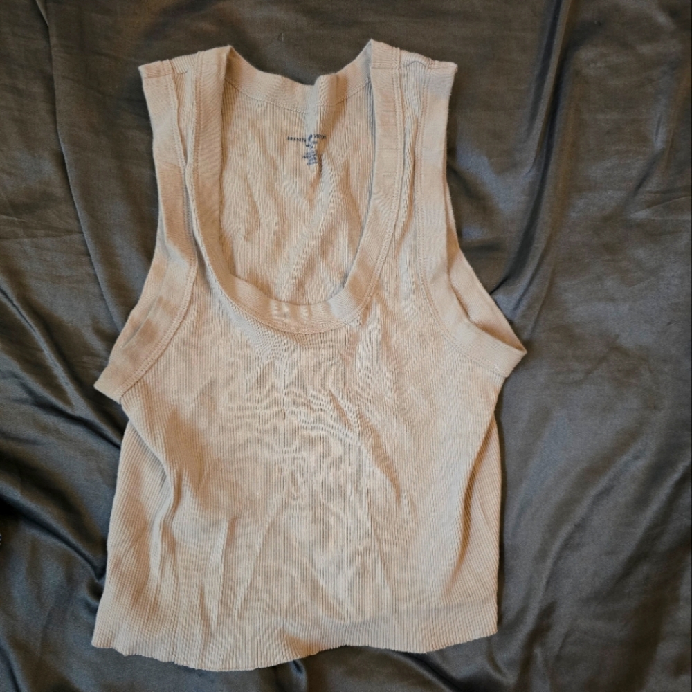 tan cropped tank to